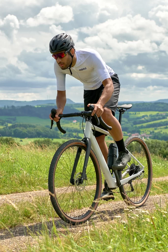Support where it counts
Designed for mixed terrain and changing conditions, it adds just enough power to extend your range and confidence off-road.